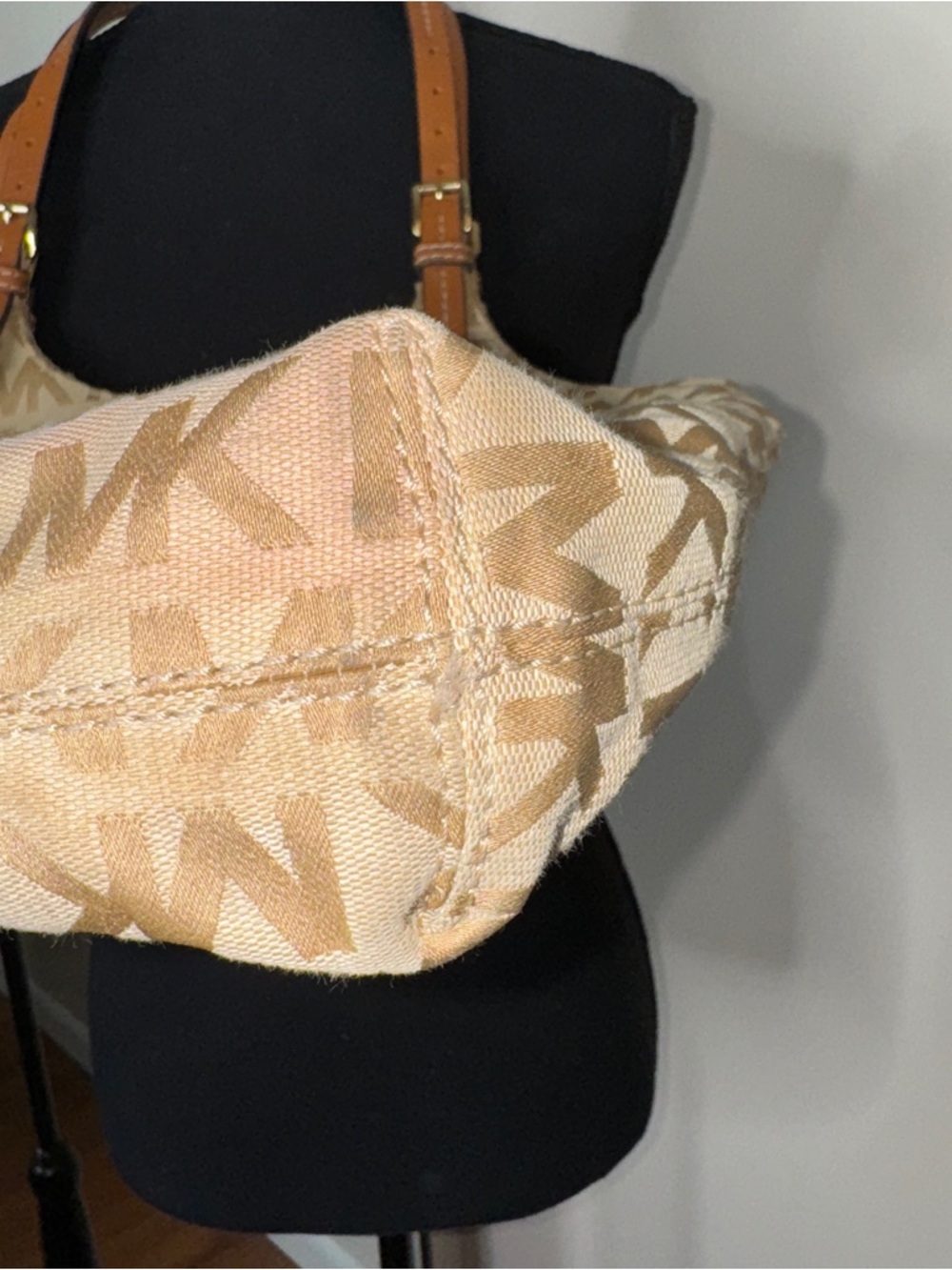 Michael Kors Signature Monogram Shoulder Bag Tote - Picture 3 of 7